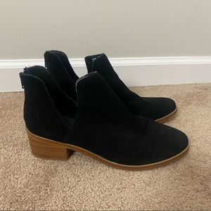 Steve Madden Black Suede Raisie Cutout Ankle Booties size 10